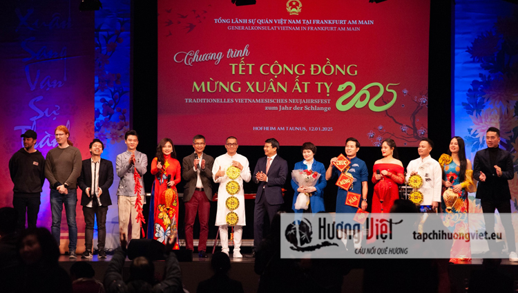 tapchihuongviet tet2025tlsq 001