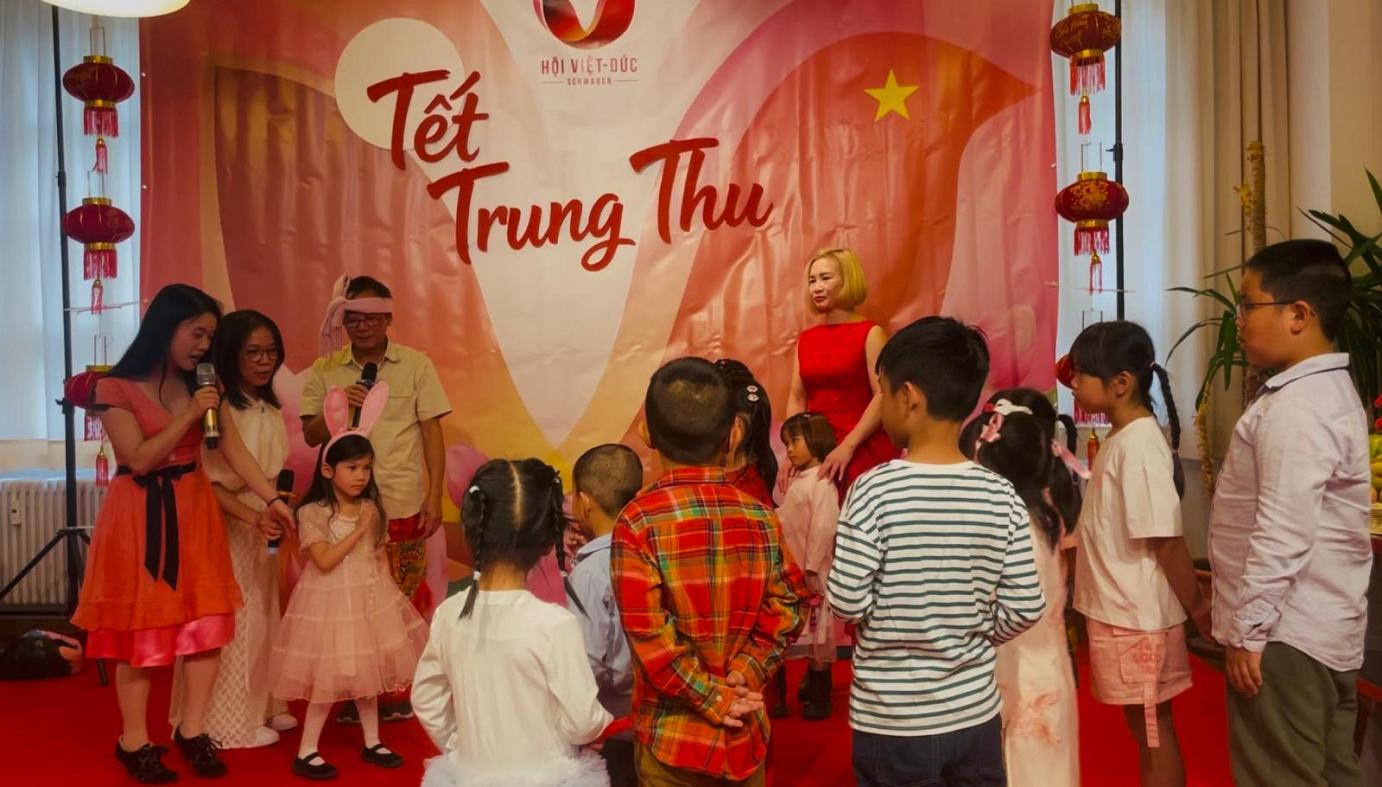 tapchihuongviet trungthu20261
