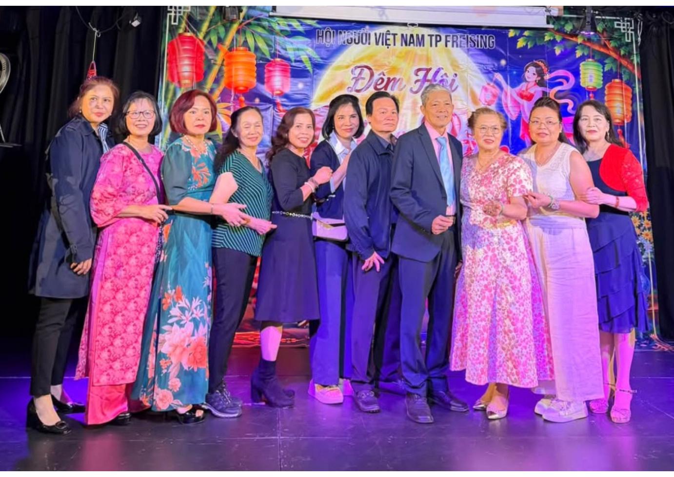 tapchihuongviet trungthu freising1 1