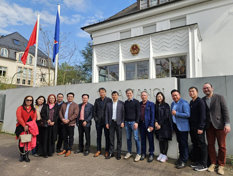 tapchihuongviet.eu 2026 04 12 um 08.54.43