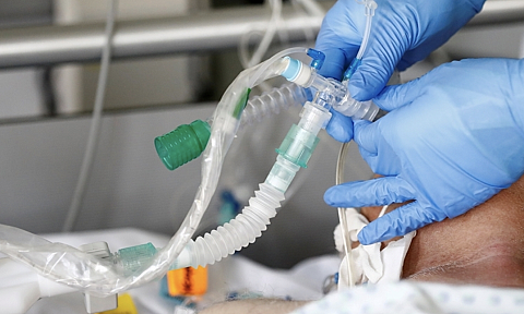Mannheim: Cụ bà ở Đức tắt máy thở của bệnh nhân cùng phòng